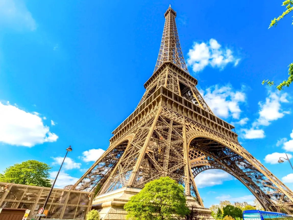 Esperienza con il combinato Torre Eiffel e crociera sulla Senna a Parigi